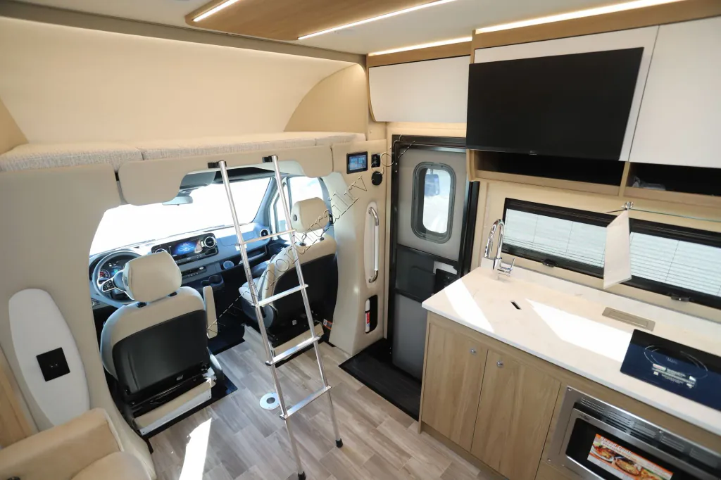 2026 Tiffin Wayfarer 25 XLW, Photos photo 16