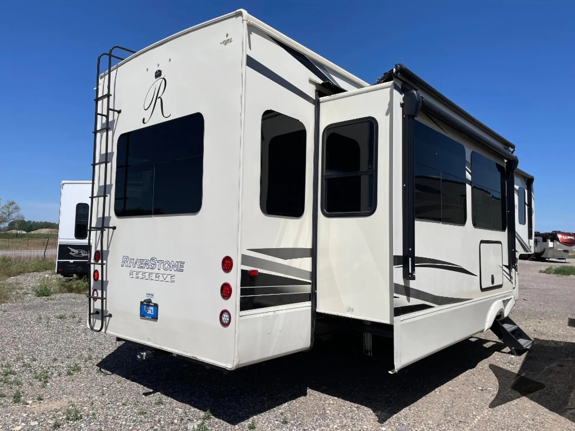 2021 Forest River RiverStone Reserve Series 3670RL - Photo 4