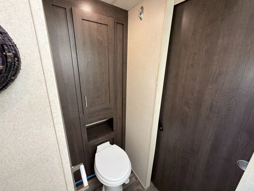 2018 Forest River Wildwood X-Lite 254RLXL, Photos photo 18