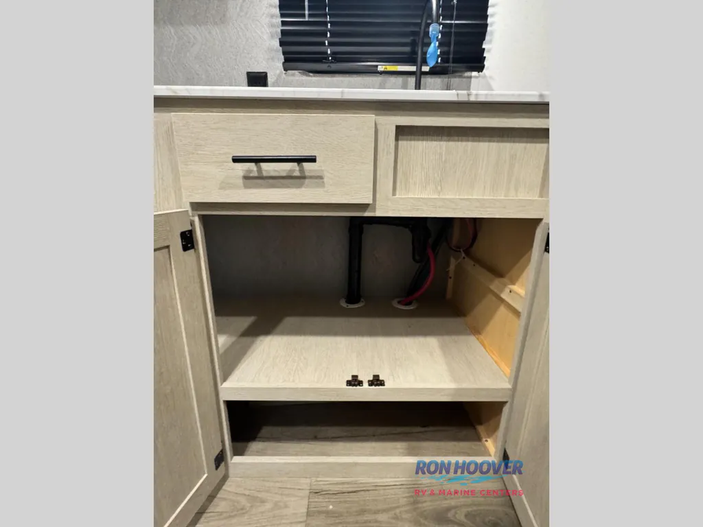 2026 Shasta Compact 17LB, Photos photo 7