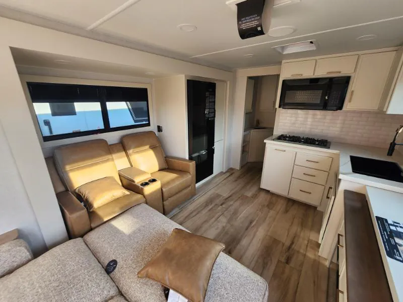 2026 Brinkley Model I 294, Photos photo 12