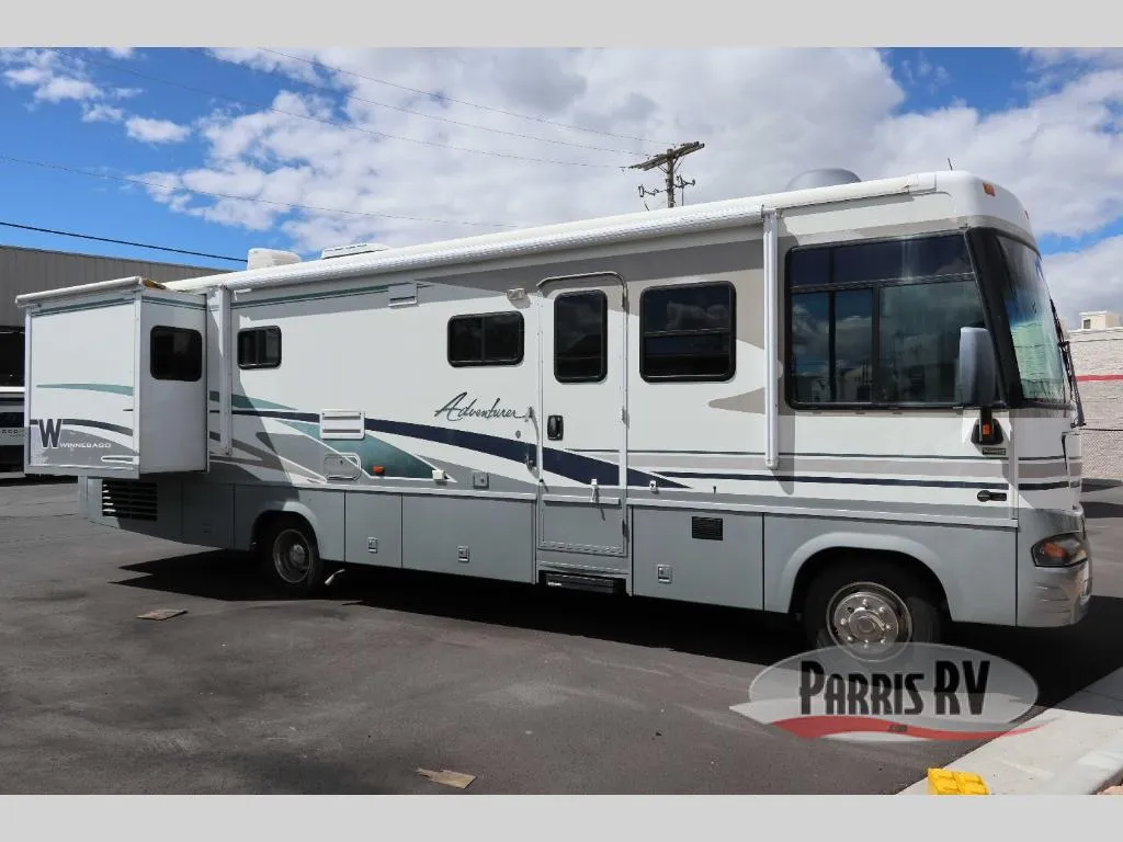 2004 Winnebago Adventurer 33 V - Main photo