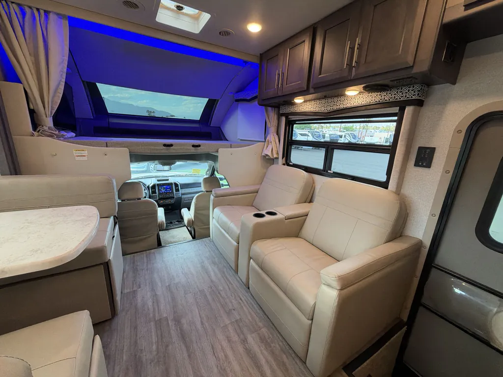 2023 Thor Motor Coach Magnitude RS36, Photos photo 14
