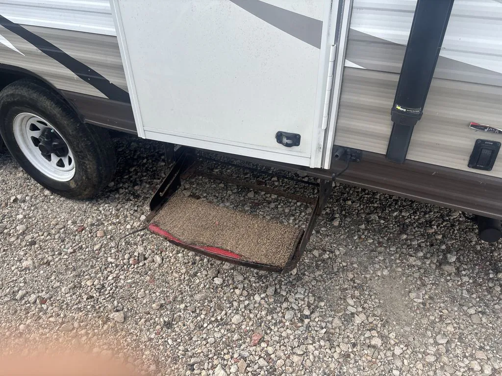 2016 Forest River RV Wildwood X-Lite 171RBXL - Photo 2