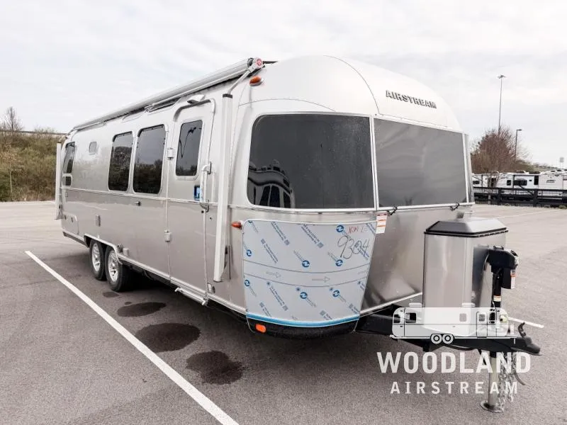 2026 Airstream Classic 28RB - Photo 2