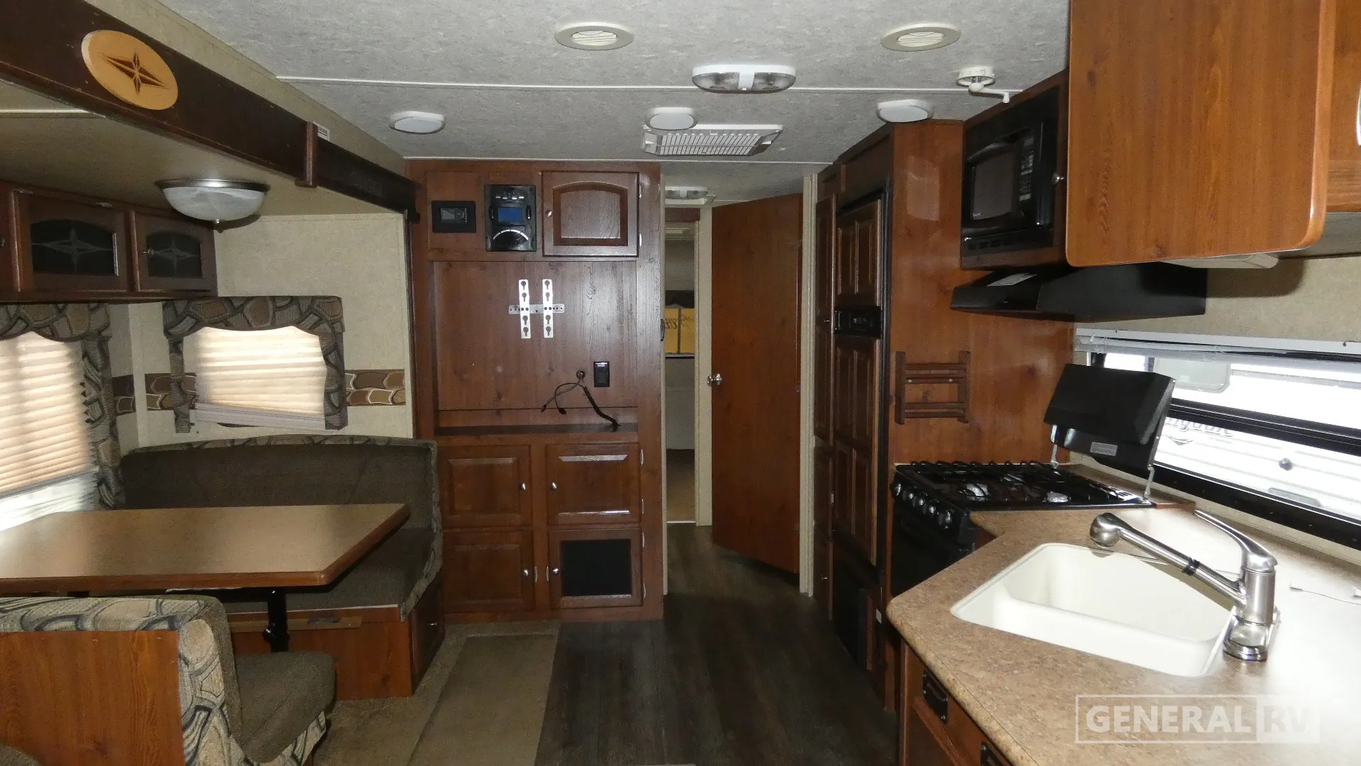 2012 Forest River Rockwood Signature Ultra Lite 8314BSS - Photo 3