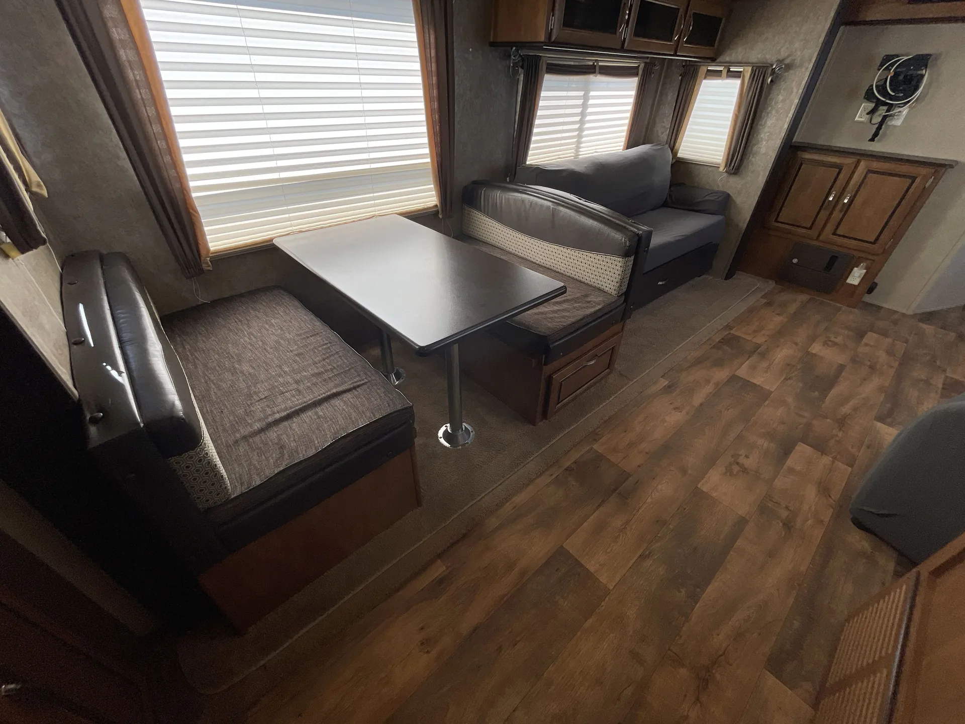 2020 Forest River Salem 27RKS — stove oven open