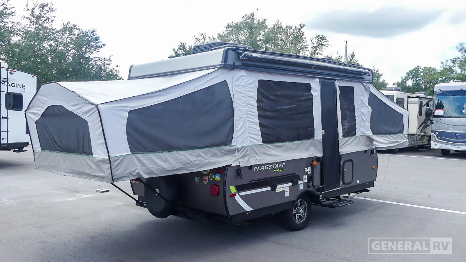 2022 Forest River Flagstaff MAC 228D — Photo 7