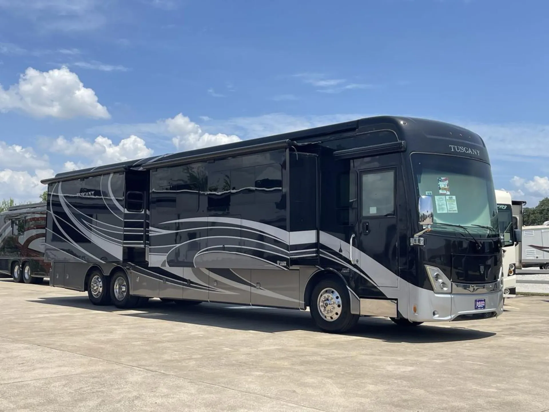 2022 Thor Motor Coach Tuscany 45MX - Photo 2
