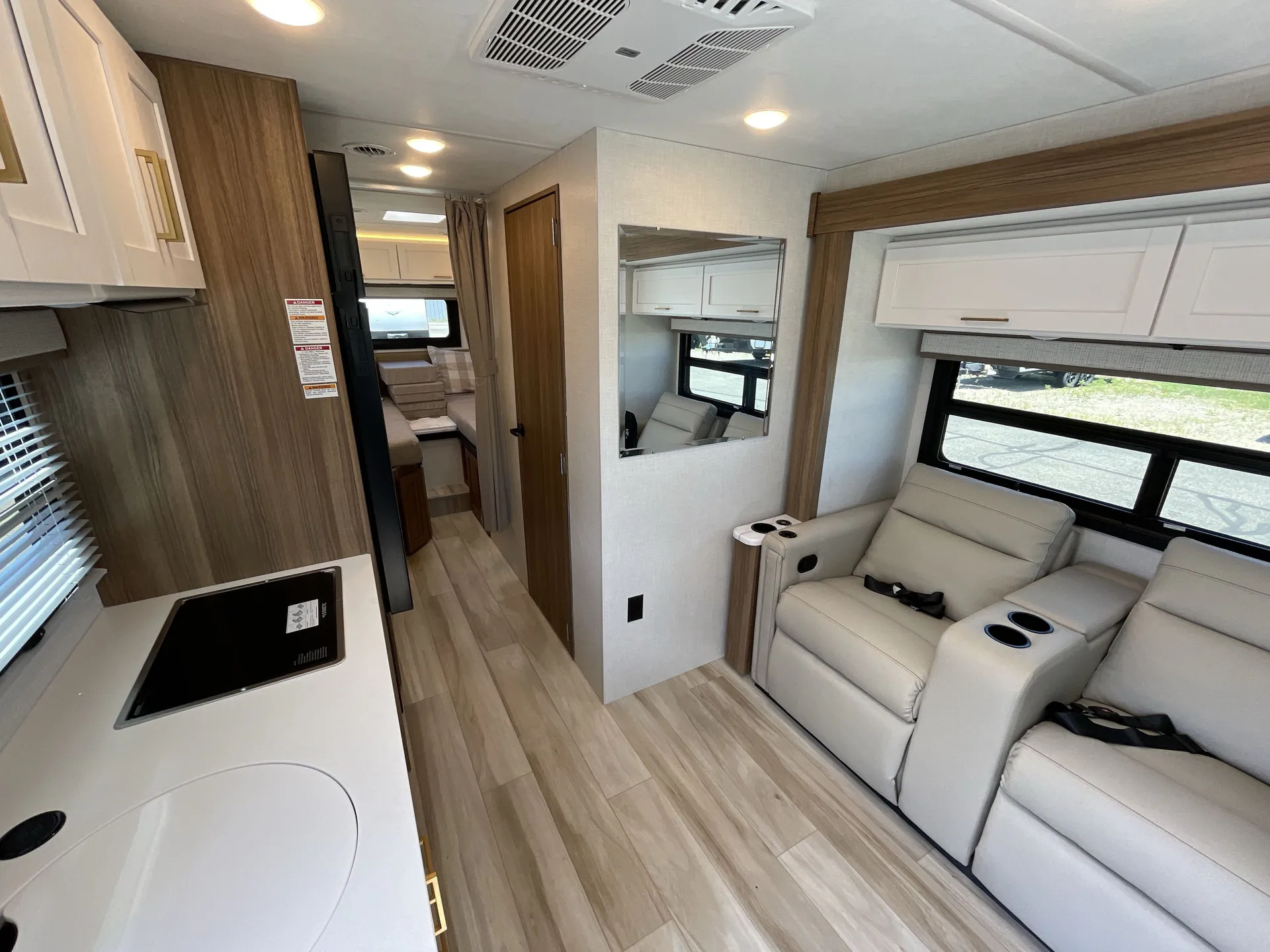 2027 Thor Motor Coach Freedom Eddie Bauer EB26 - Photo 3