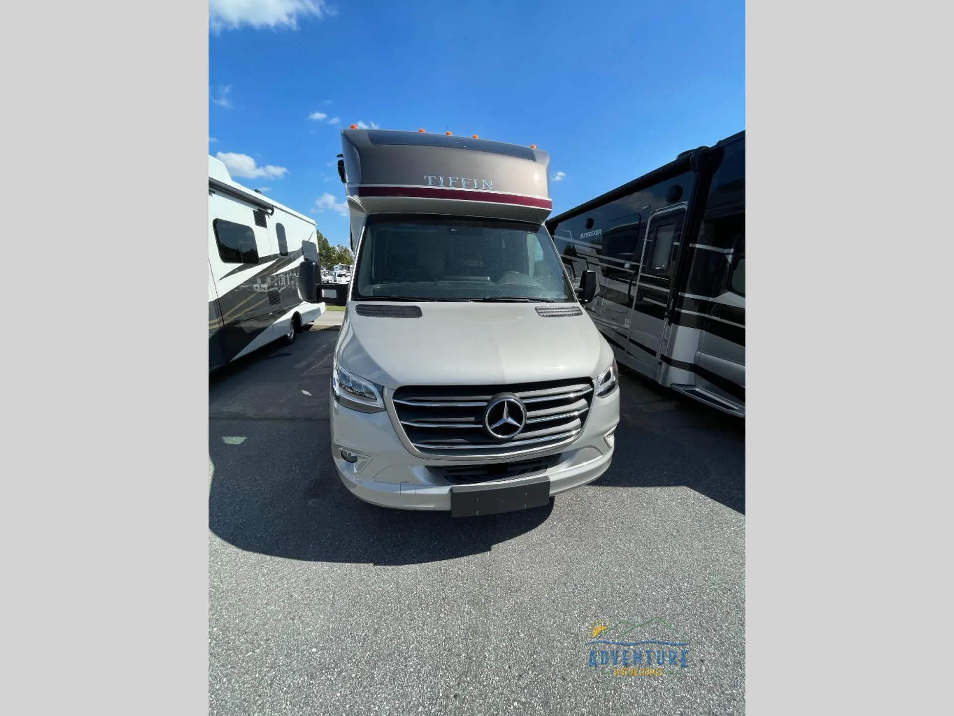 2024 Tiffin Wayfarer 25 RLW - Photo 3