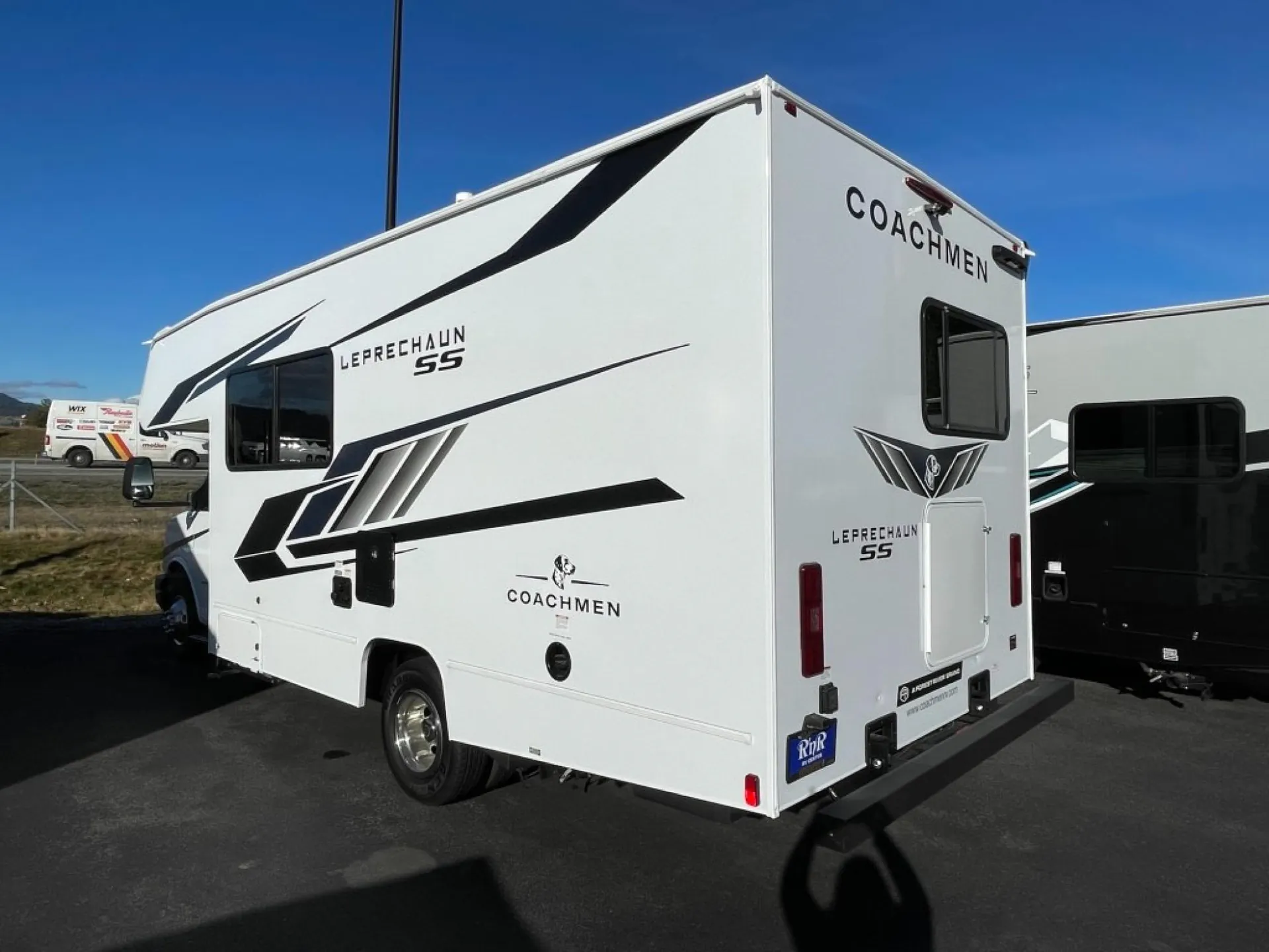 2026 Coachmen Leprechaun 210QSS CHEVY 3500 - Photo 4