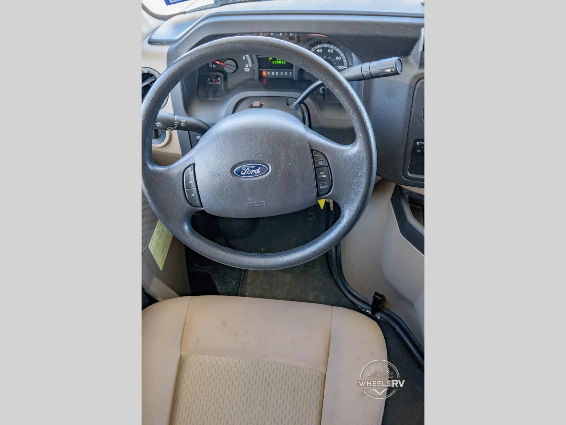 2015 Winnebago Spirit 31K - Photo 4