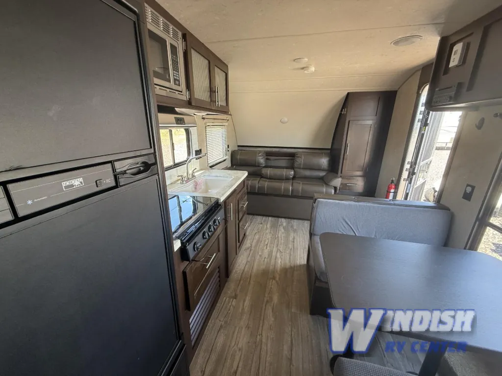 2017 Forest River Cherokee Grey Wolf 17BHSE, Photos photo 9
