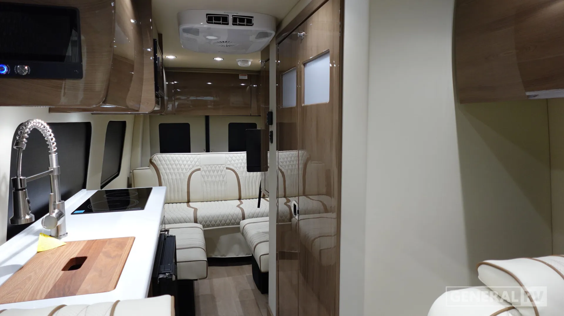 2027 Midwest Automotive Designs Patriot MD3 - Photo 3