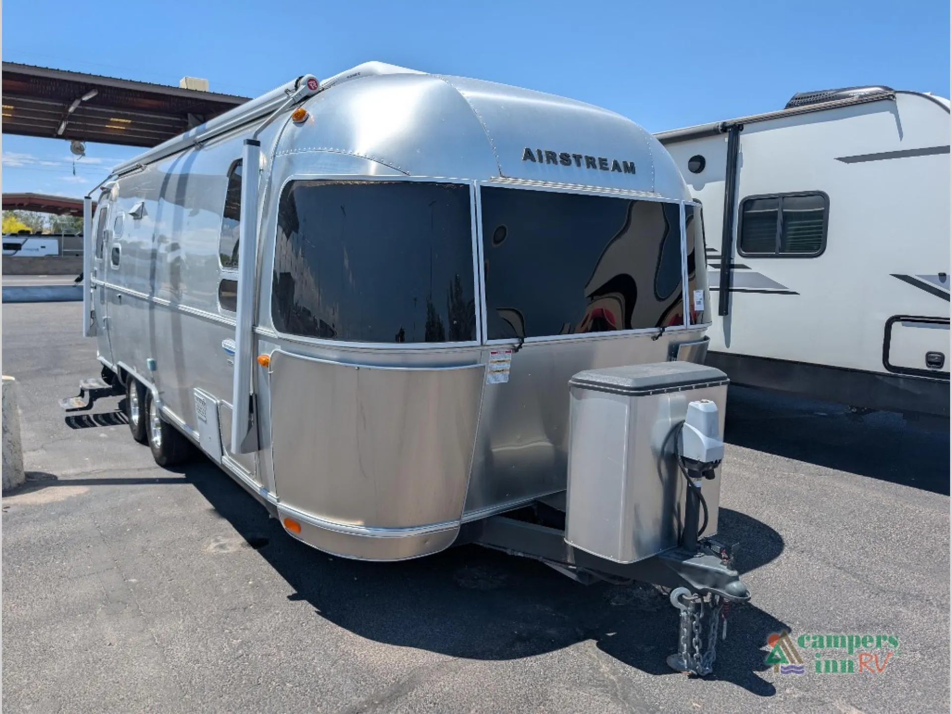 2016 Airstream International 25FB - Photo 2