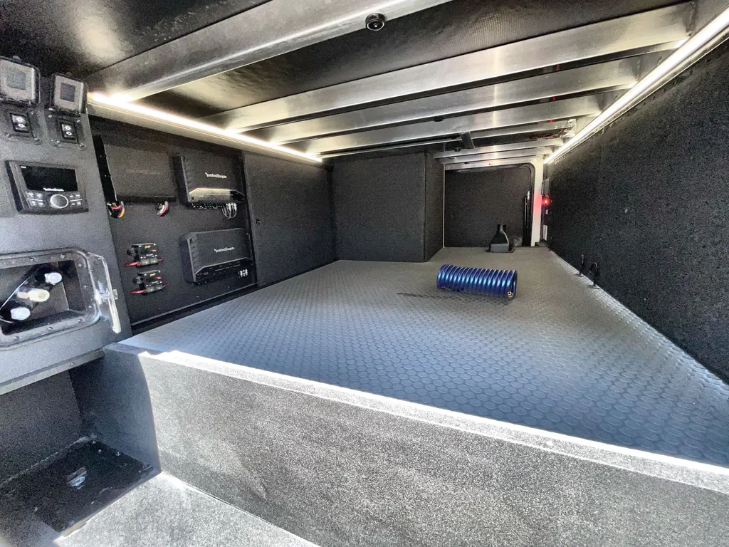 2026 Brinkley Model G 4100, Photos photo 9
