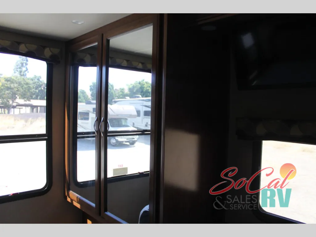2018 Fleetwood Flair 31A, Photos photo 35