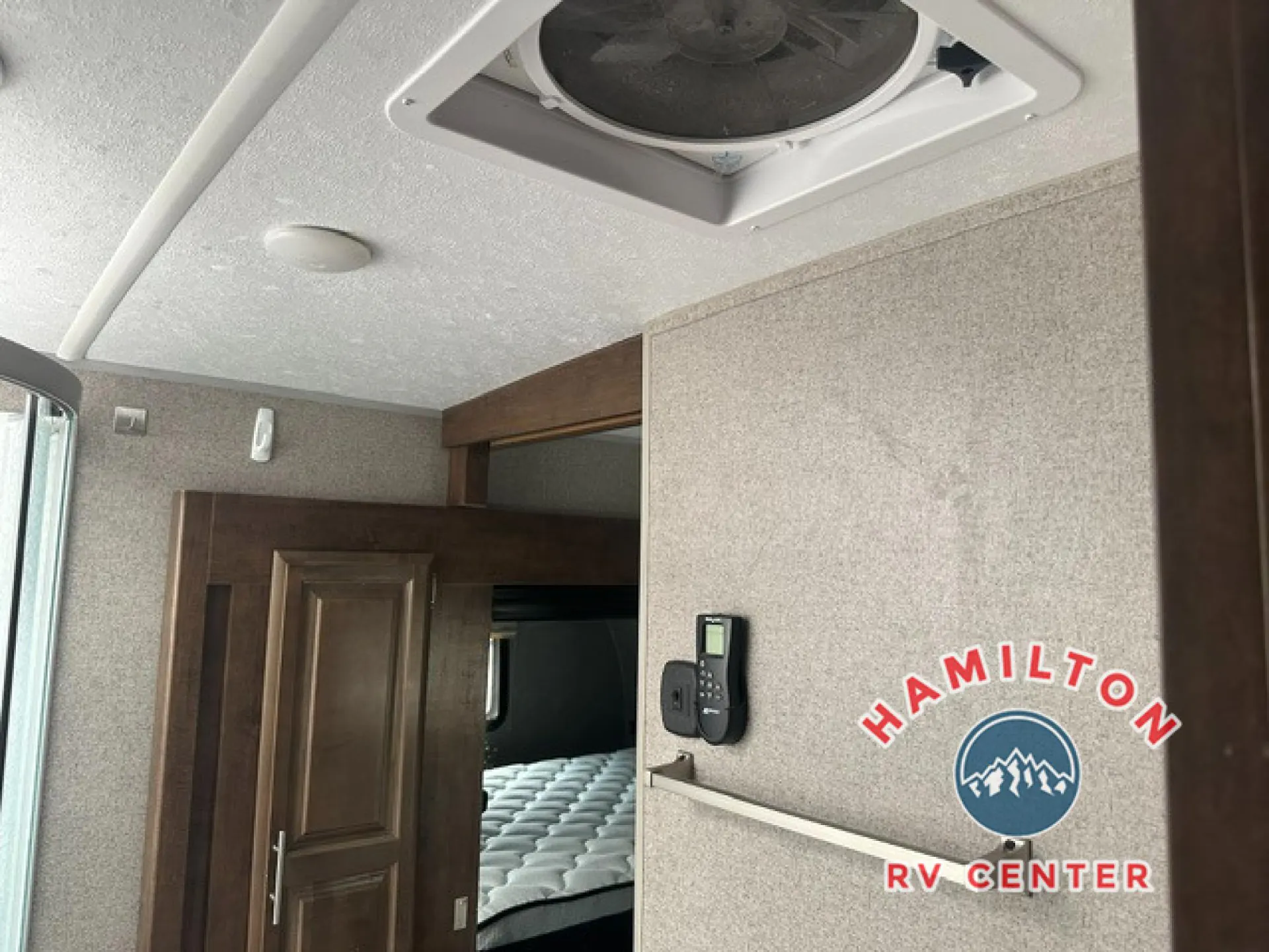 2019 Forest River Rockwood Ultra Lite 2896MB - Photo 3