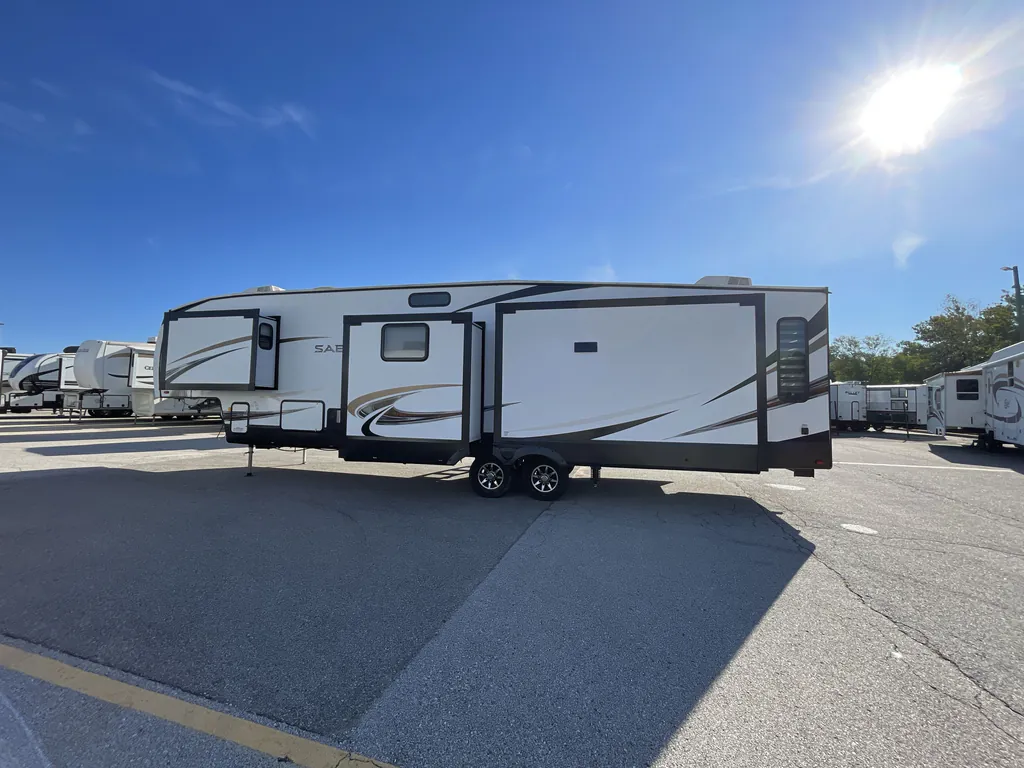 2020 Forest River Sabre 36BHQ, Photos photo 6