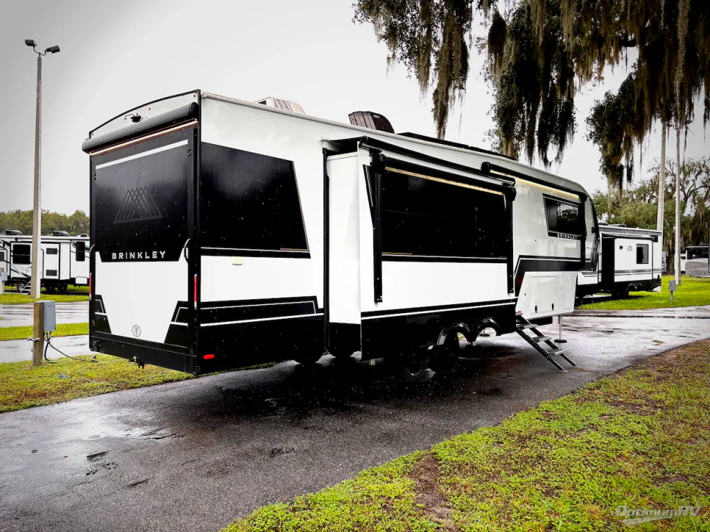 2025 Brinkley Model Z 3400, Photos photo 2