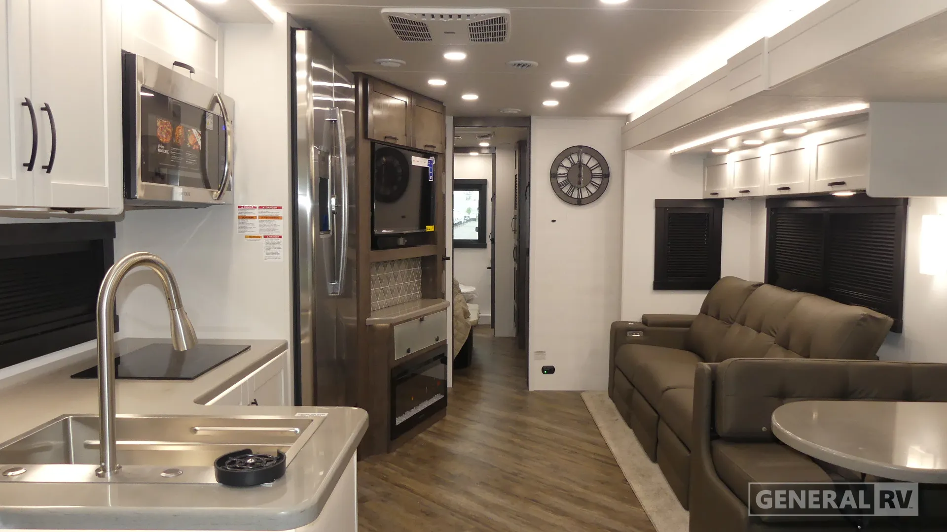 2026 Entegra Coach Accolade 37K - Photo 3