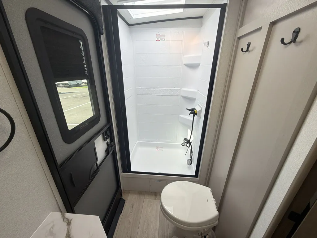 2027 Jayco Jay Feather 29BHB, Photos photo 17