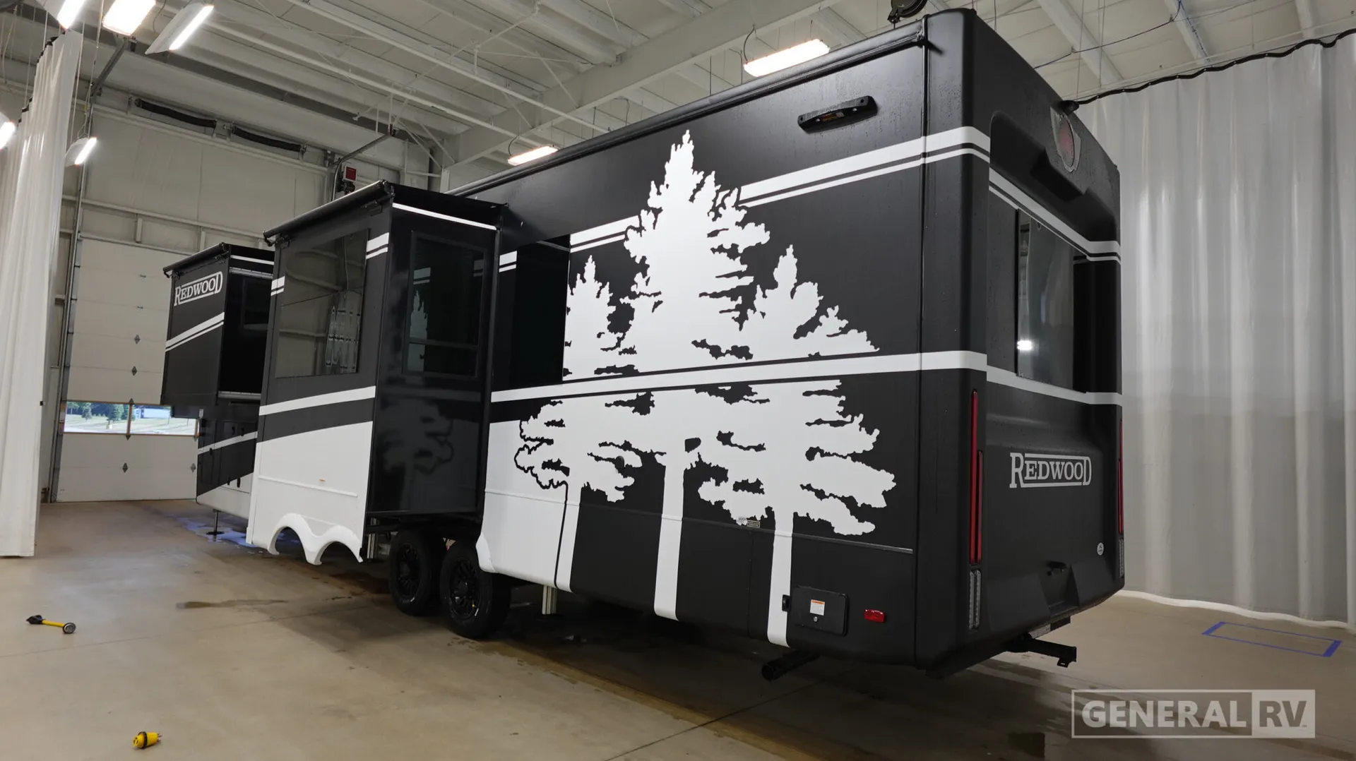 2026 Crossroads RV Redwood 401LK - Photo 4