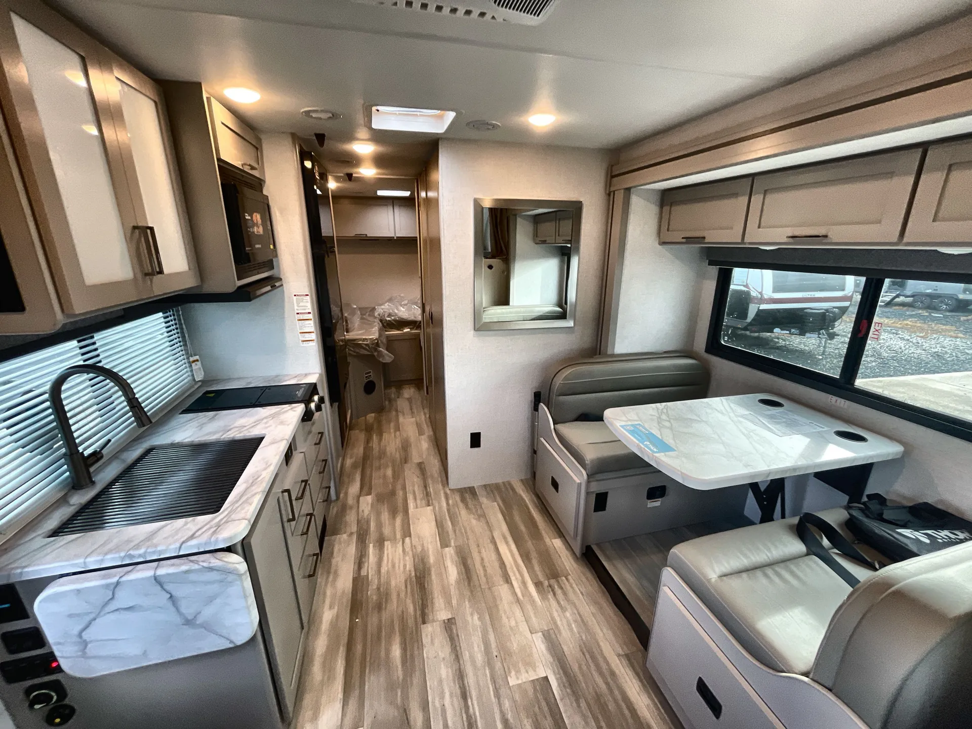2026 Thor Motor Coach Coleman 25EZ — living area main