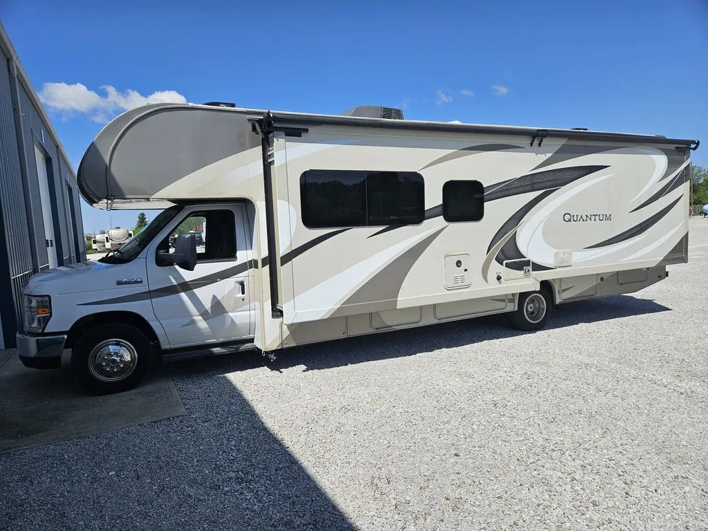 2018 Thor Motor Coach Quantum WS31 - Photo 2