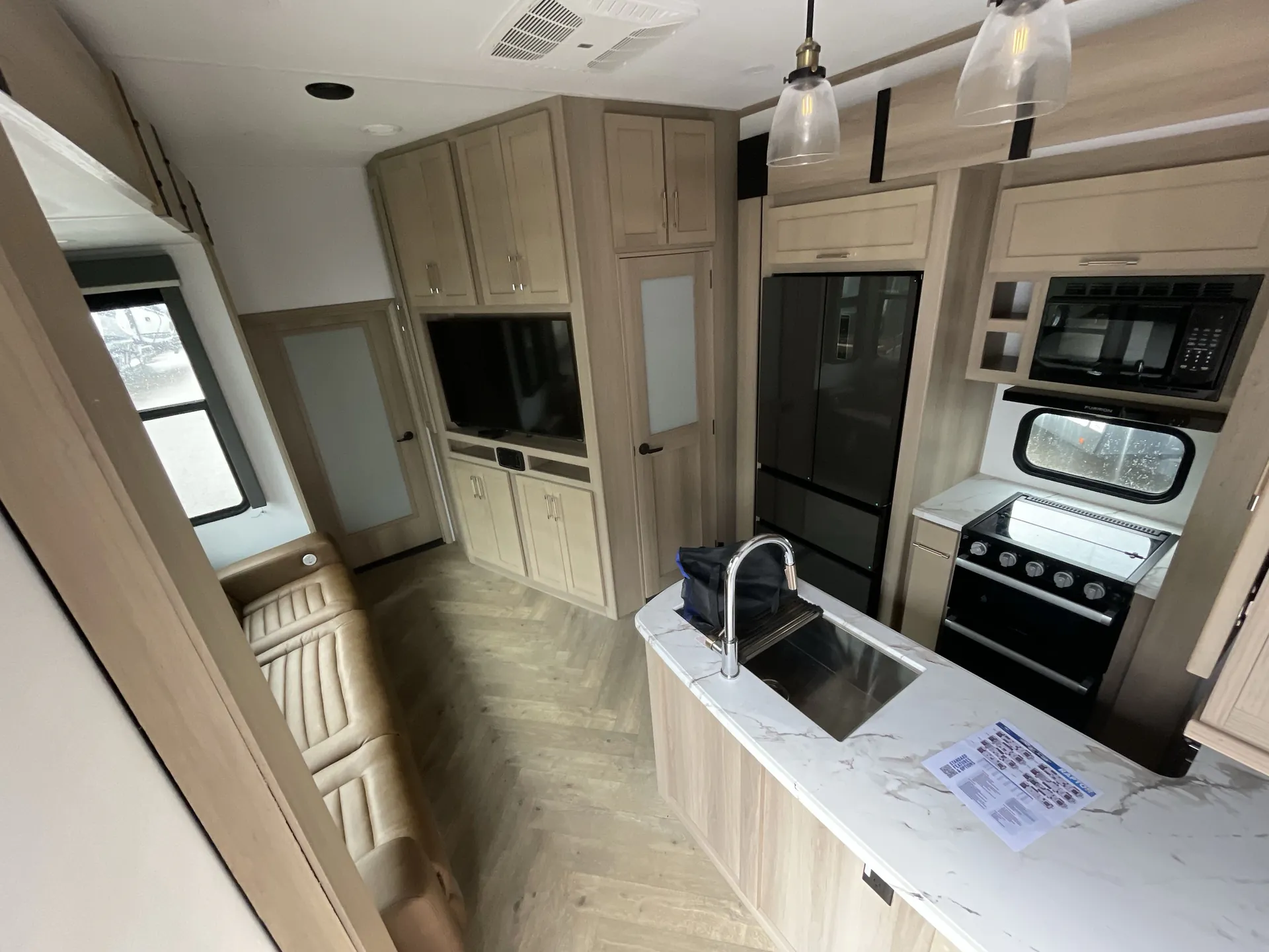 2025 Keystone Carbon 398 — living area main
