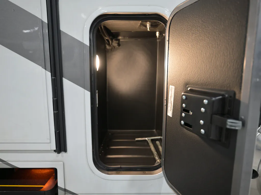 2027 Entegra Coach Vision XL 36C, Photos photo 44