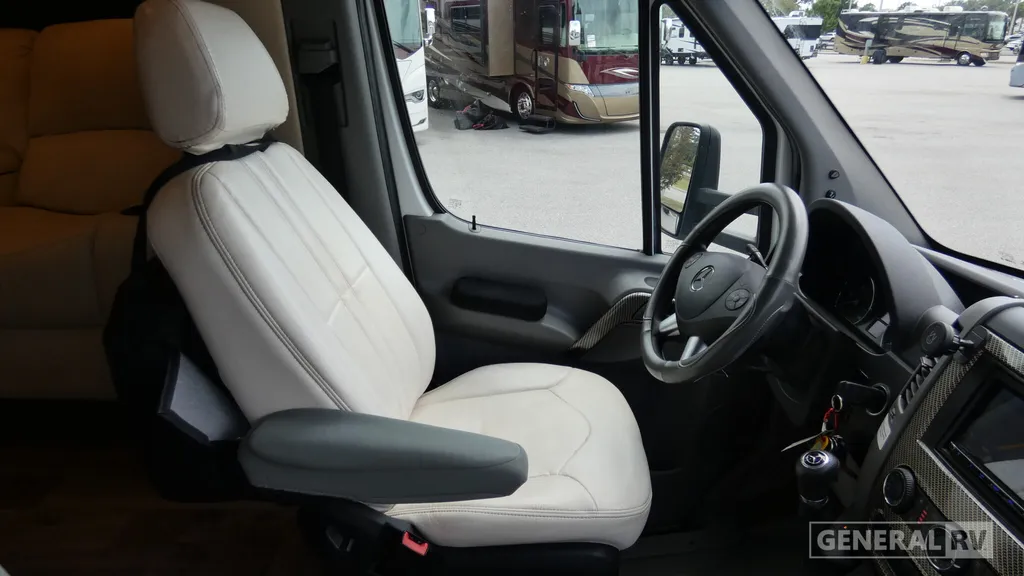 2019 Tiffin Wayfarer 24 FW, Photos photo 8