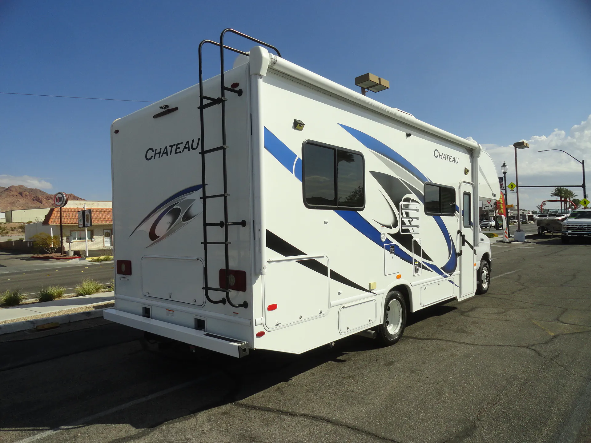 2022 Thor Motor Coach Chateau 25V - Photo 4