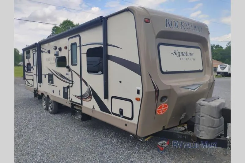 2016 Forest River Rockwood Signature Ultra Lite 8311WS - Photo 2