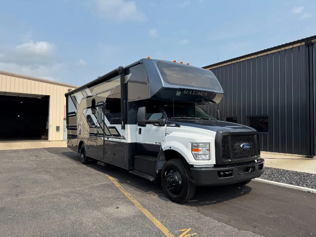 2027 NeXus RV Maximus 32MX - Photo 4