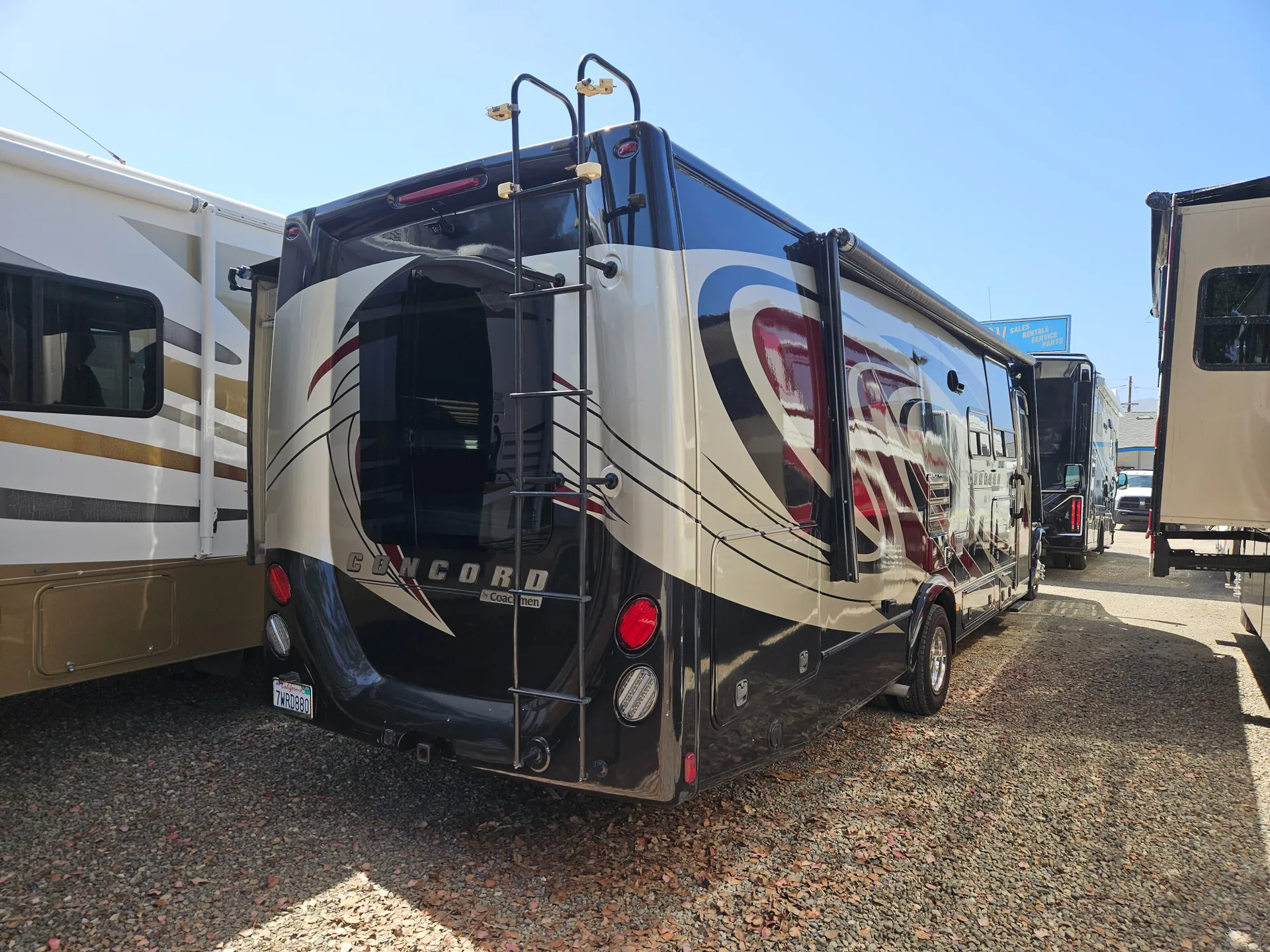 2017 Coachmen Concord 300DS - Photo 3