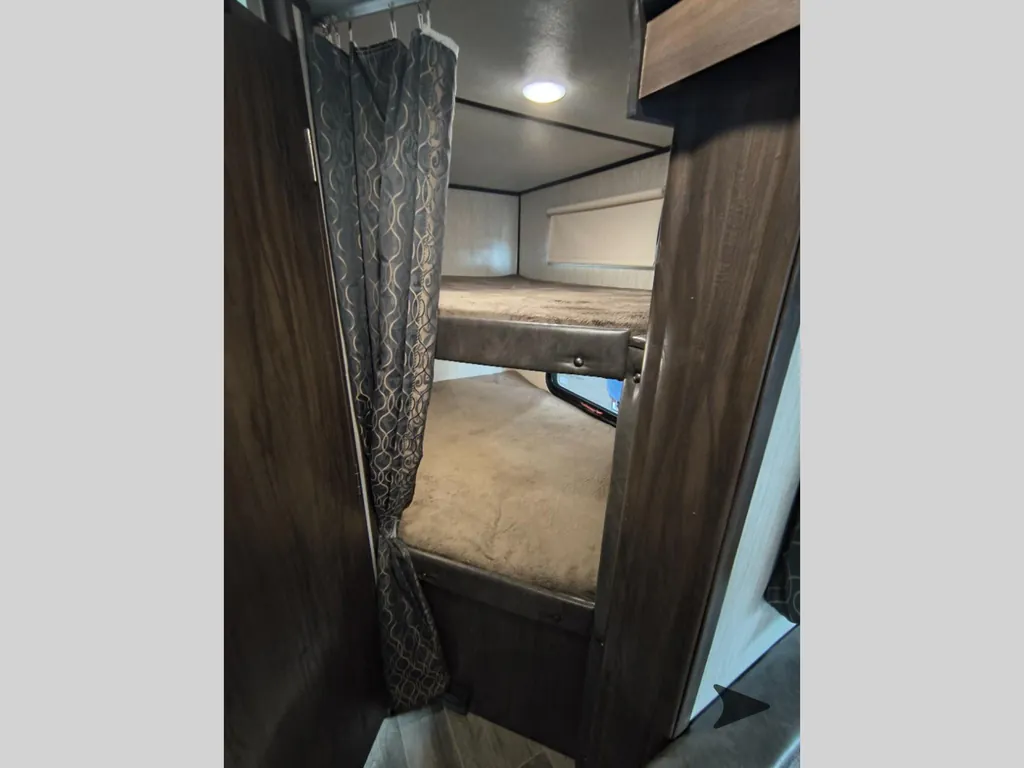 2019 Forest River Cherokee Alpha Wolf 26DBH-L, Photos photo 15
