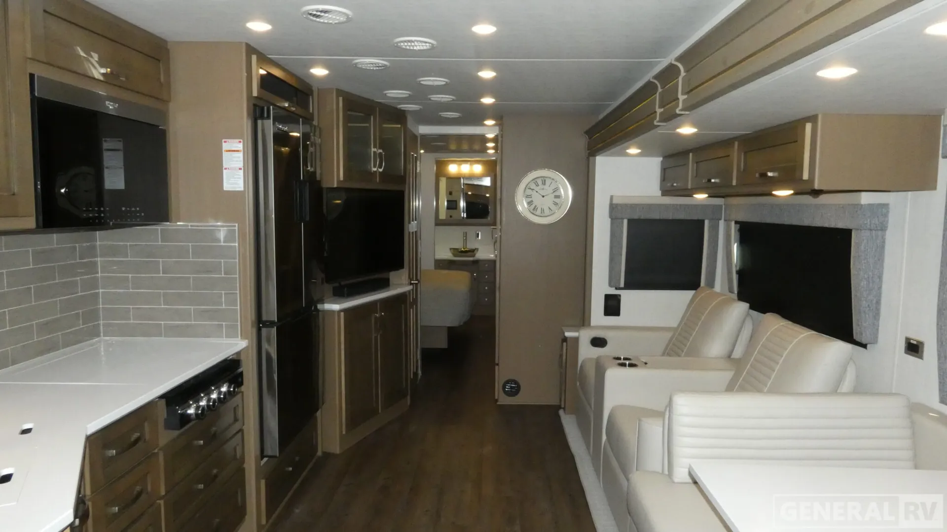 2026 Newmar Bay Star 3609 - Photo 3