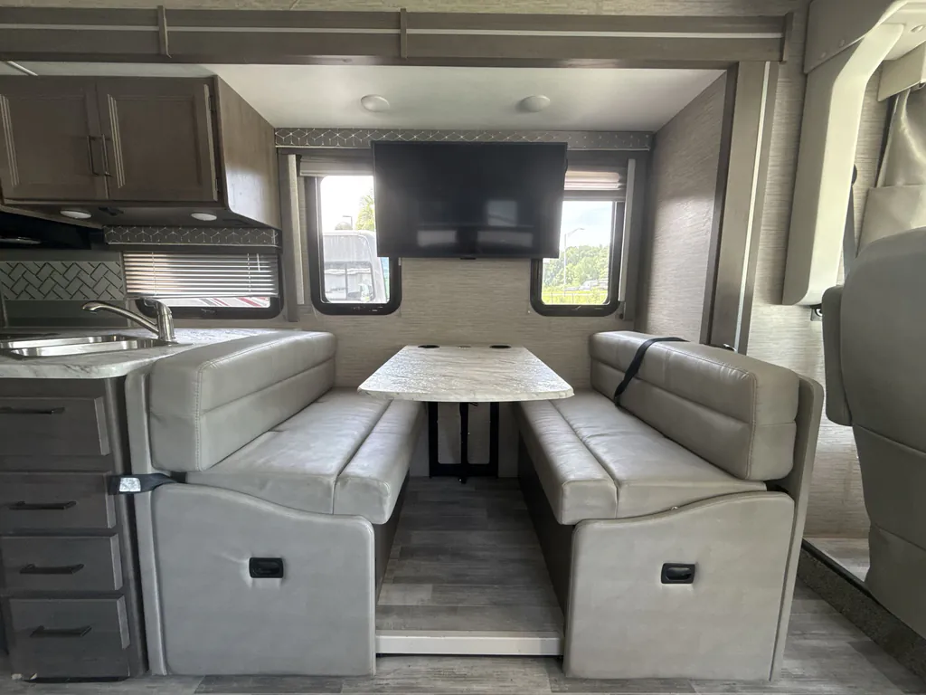 2023 Thor Motor Coach Freedom Traveler A32, Photos photo 12