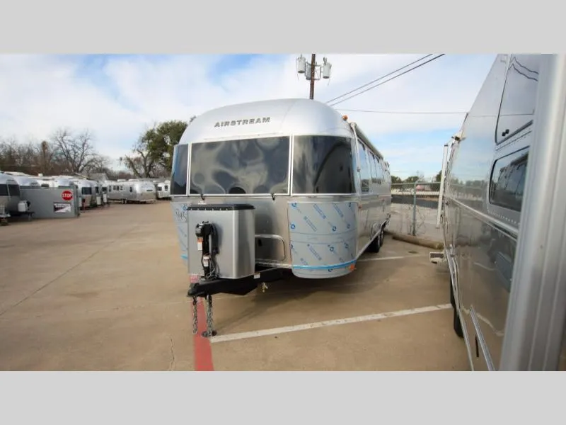 2026 Airstream Flying Cloud 30FB Bunk - Photo 2