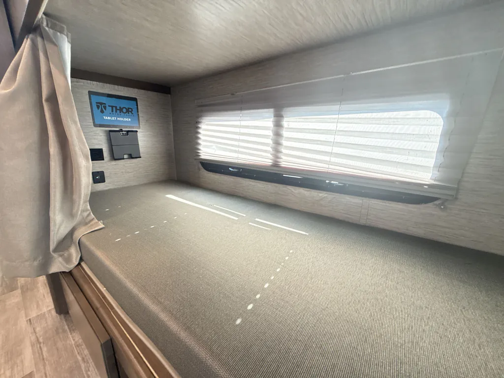 2022 Thor Motor Coach Freedom Traveler A32, Photos photo 31