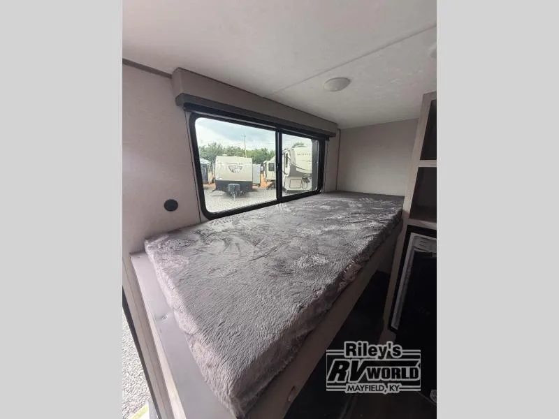 2026 Coachmen Catalina Summit Series 7 134BHX - Photo 4
