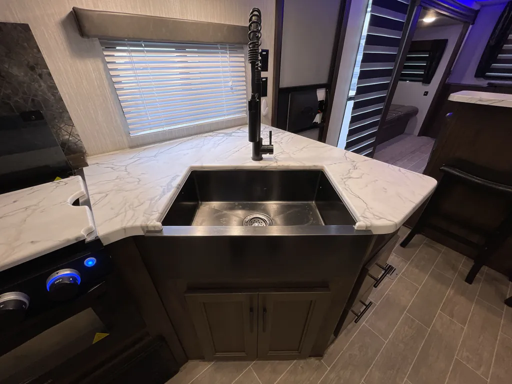 2021 Forest River Cherokee 306MM, Photos photo 15