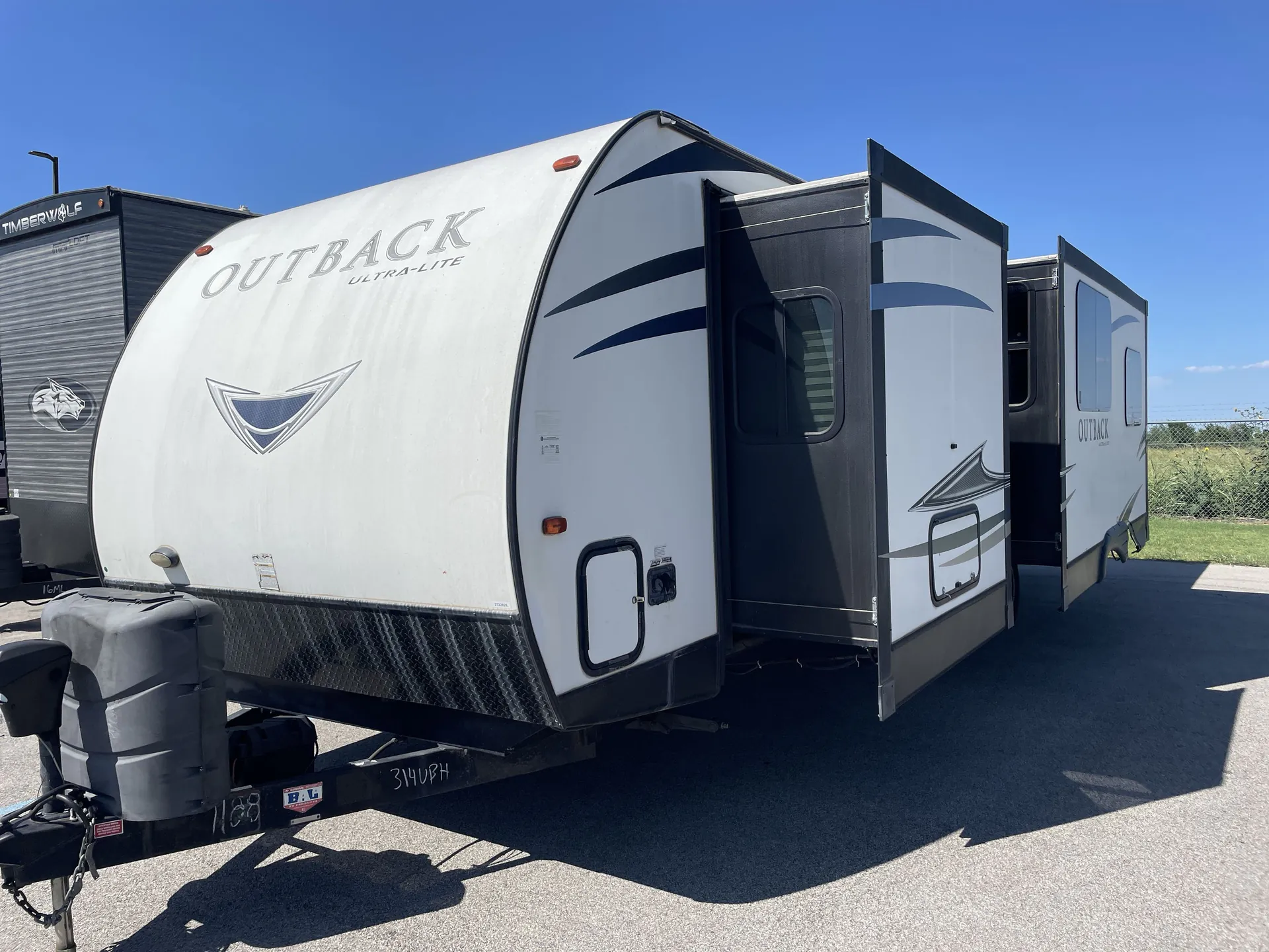 2017 Keystone Outback Ultra-Lite 314UBH — front