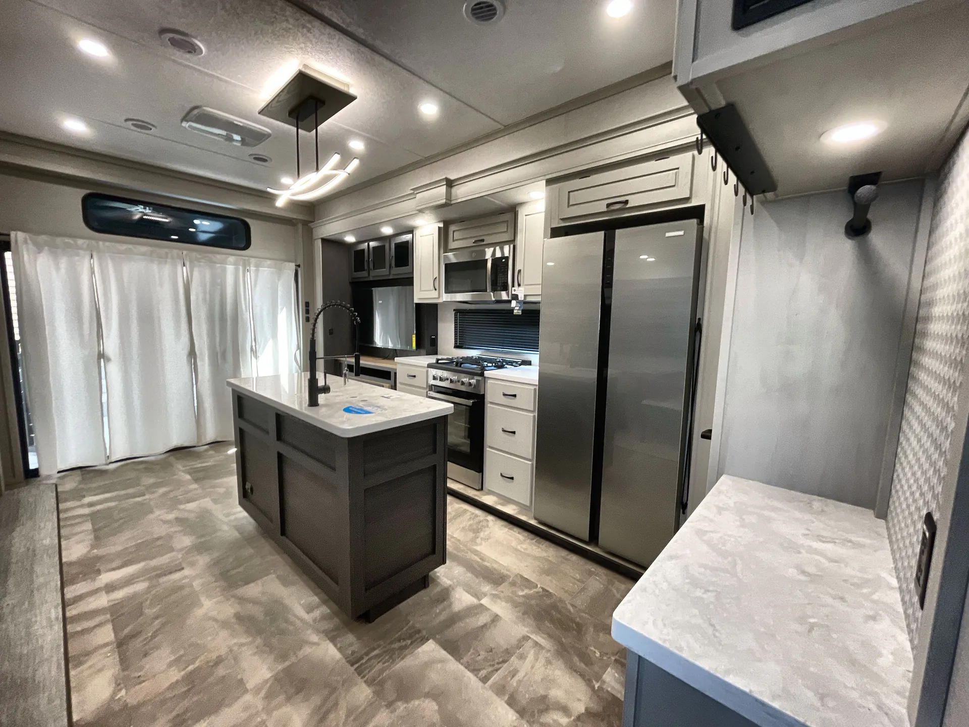 2025 Coachmen Brookstone 318RLL — living area main