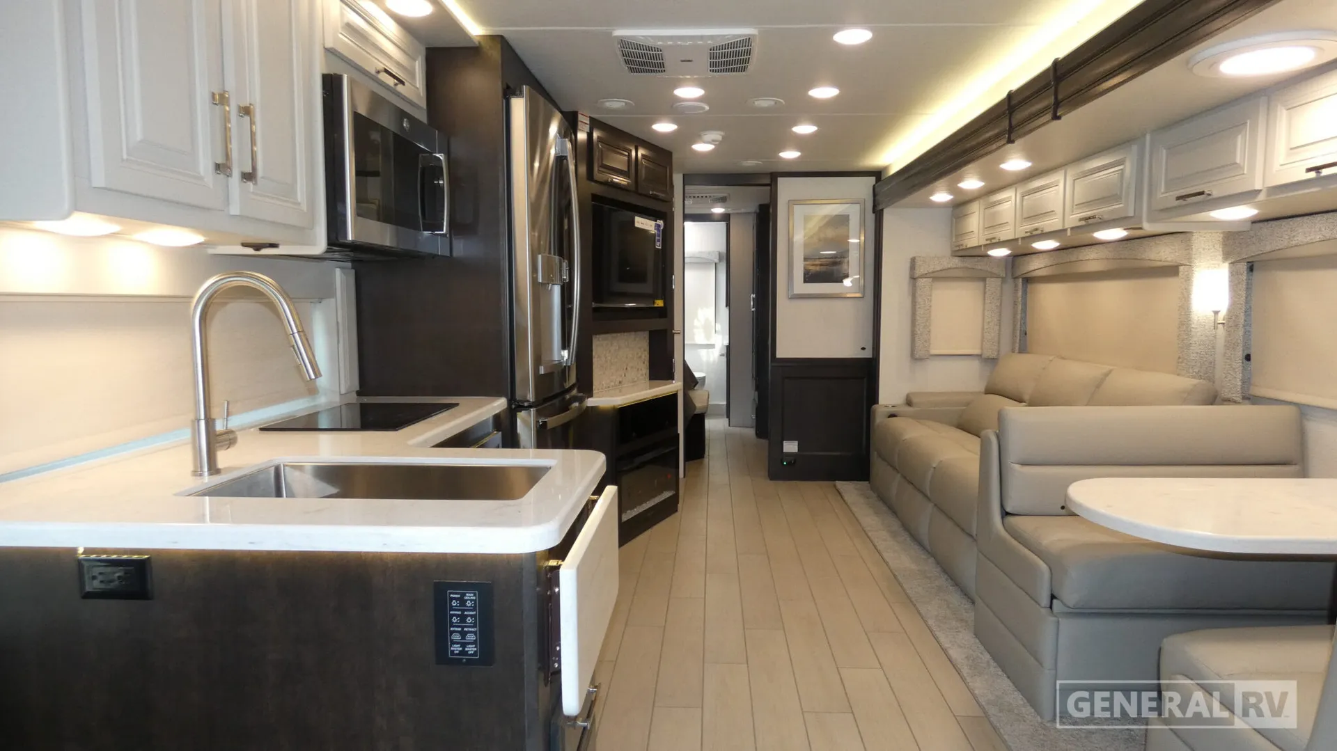 2026 Entegra Coach Accolade XL 37K - Photo 3