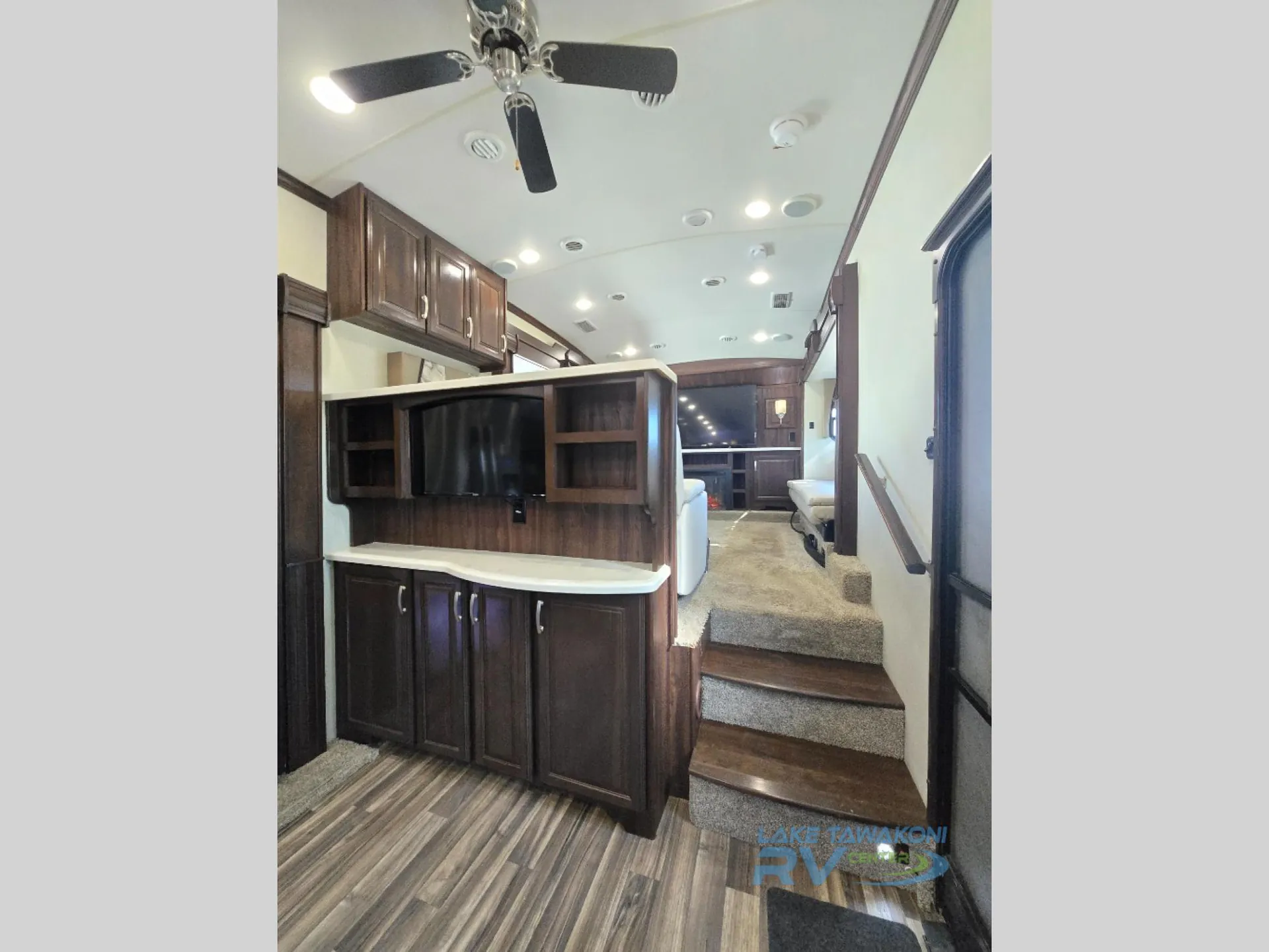 2017 Forest River Cardinal 3825FL — Photo 7