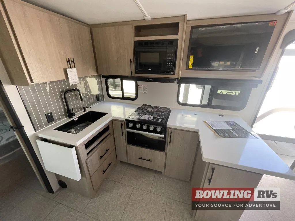 2027 Grand Design Imagine 2300MK - Photo 4