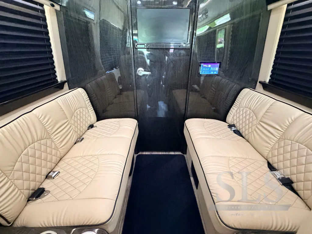 2024 Midwest Automotive Designs Luxe Cruiser D4, Photos photo 26